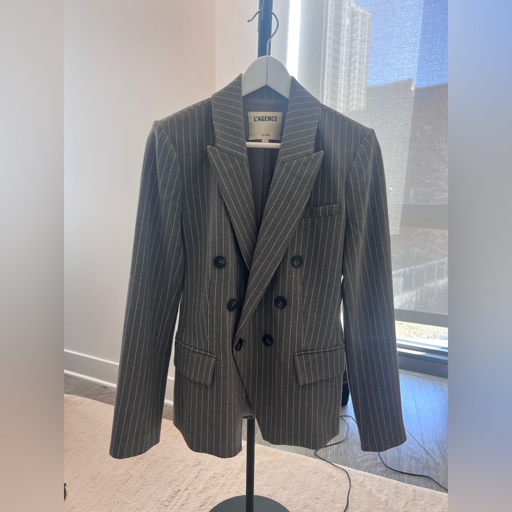 L’AGENCE Kenzie Grey Pinstriped Blazer Size 2